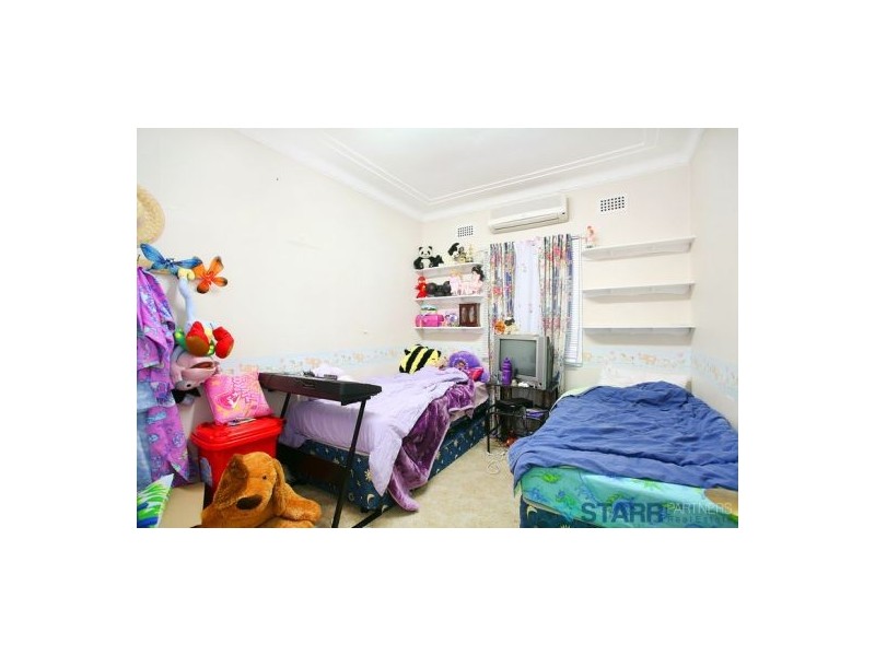 19 Bangor Street, Guildford NSW 2161