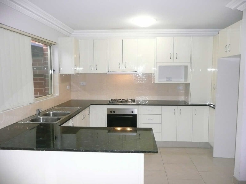 2/75  CHELMSFORD ROAD, South Wentworthville NSW 2145