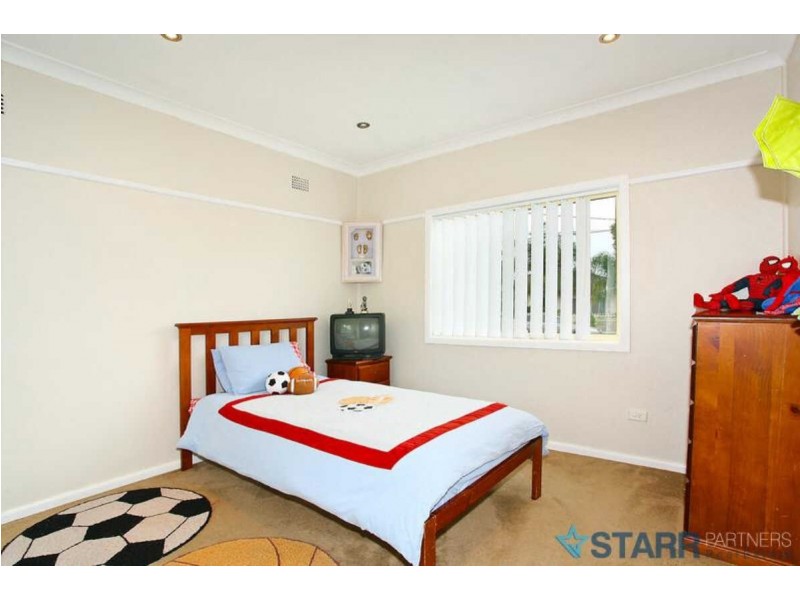 52  LEACH ROAD, Guildford NSW 2161