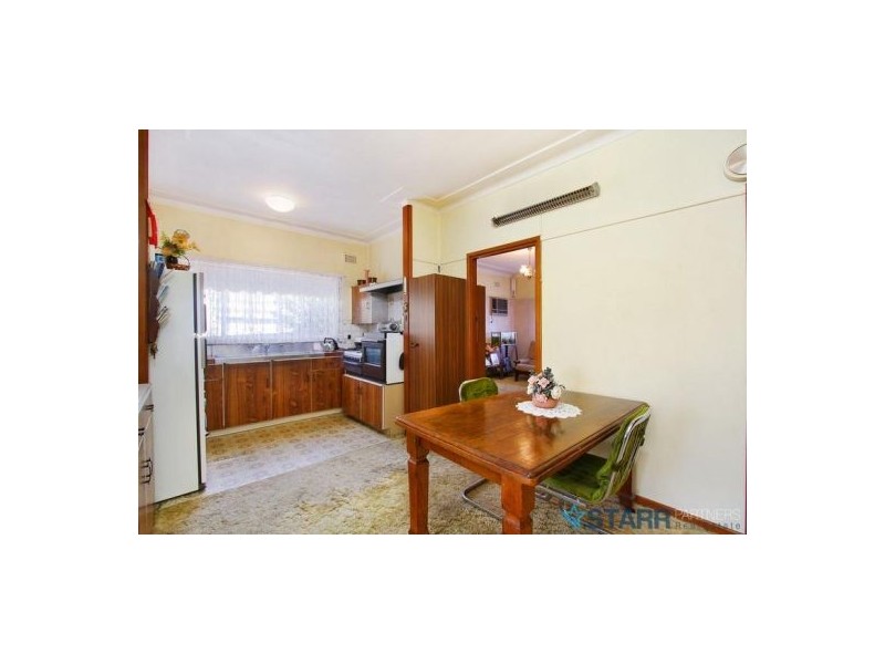 23 Hilltop Road, Merrylands NSW 2160