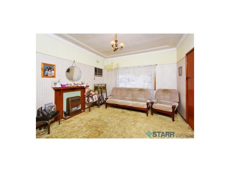 23 Hilltop Road, Merrylands NSW 2160