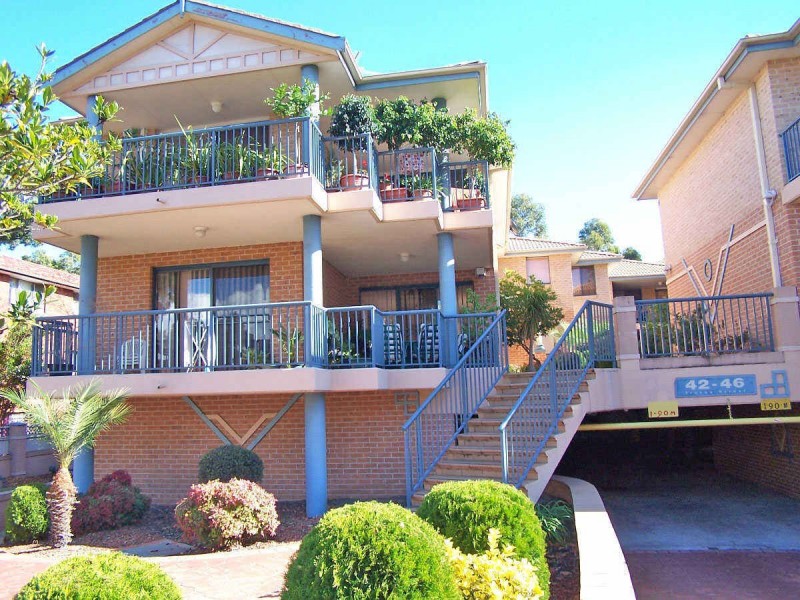 12/42  TREVES STREET, Merrylands NSW 2160