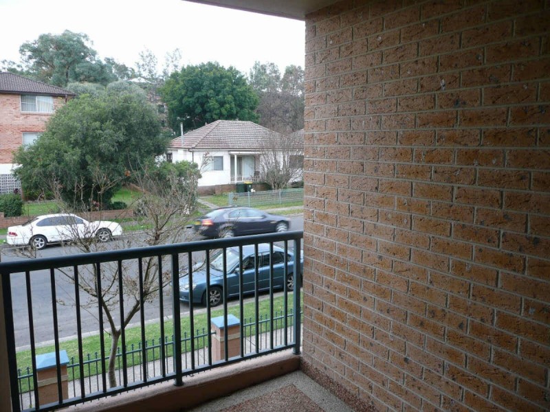 12/42  TREVES STREET, Merrylands NSW 2160