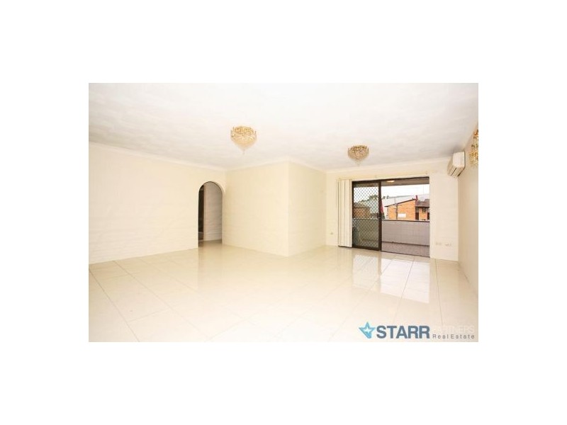 4/25 Neil Street, Merrylands NSW 2160