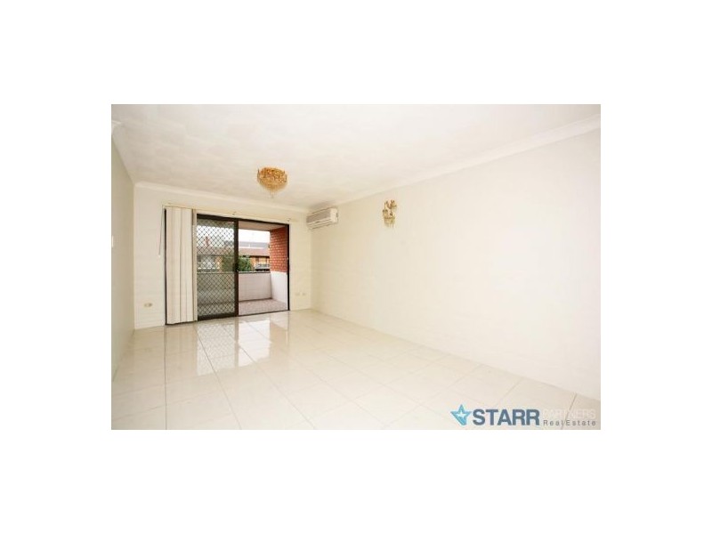 4/25 Neil Street, Merrylands NSW 2160