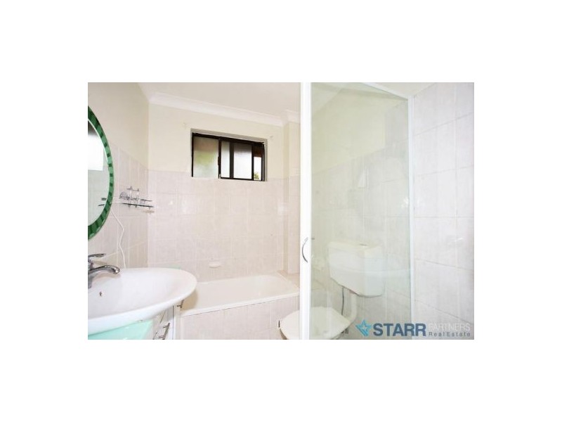 4/25 Neil Street, Merrylands NSW 2160