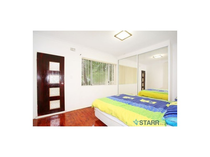 2/22 Sheffield Street, Merrylands NSW 2160