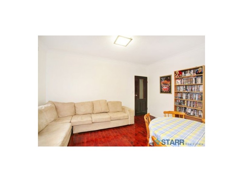 2/22 Sheffield Street, Merrylands NSW 2160