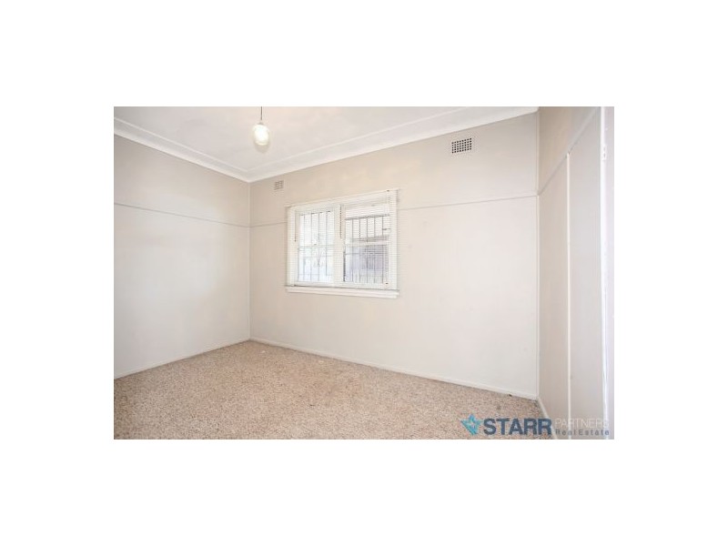 33 Mountford Avenue, Guildford NSW 2161