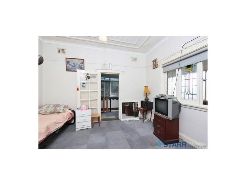 14 Albion Avenue, Merrylands NSW 2160