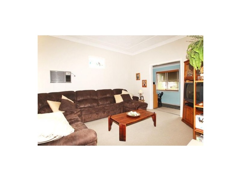 4 The Esplanade, Guildford NSW 2161