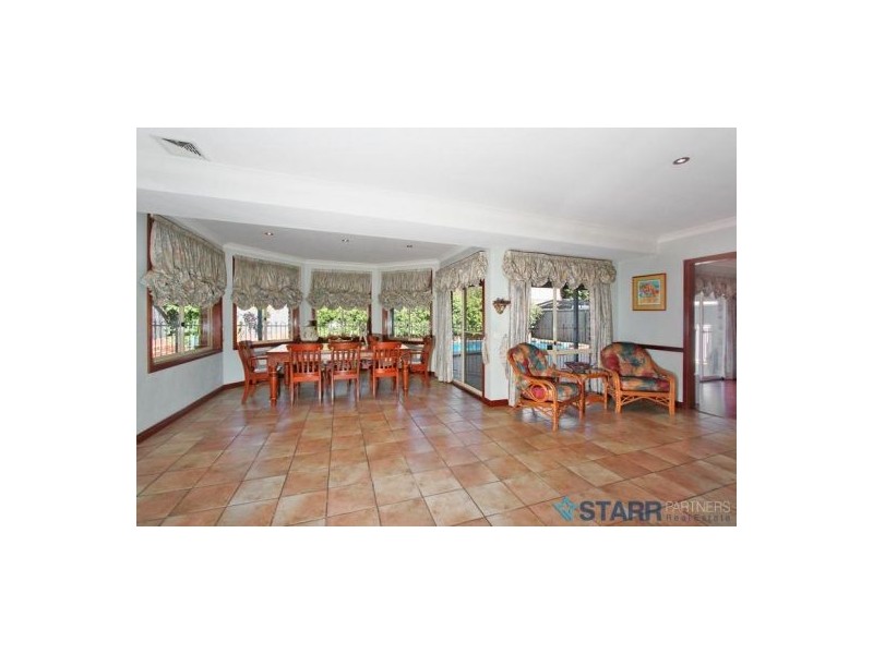 4 Flemming Close, Merrylands NSW 2160