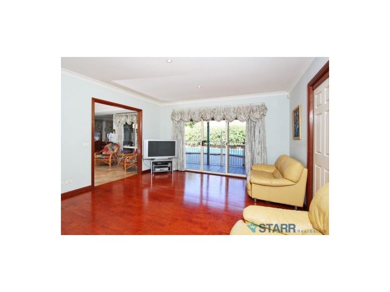 4 Flemming Close, Merrylands NSW 2160