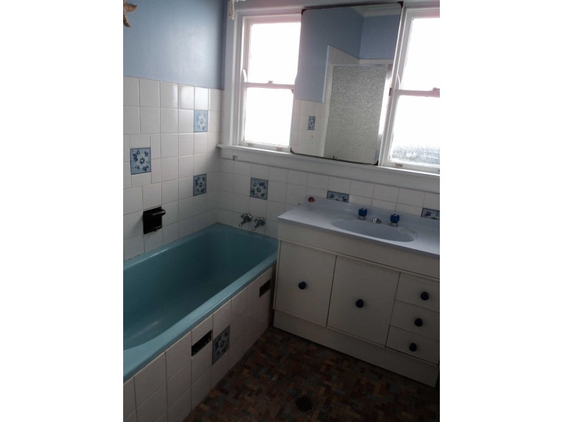 124  ROBERTSON STREET, Guildford NSW 2161