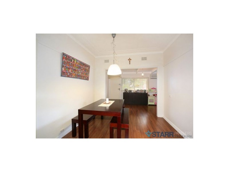 17 Renfrew Street, Guildford NSW 2161