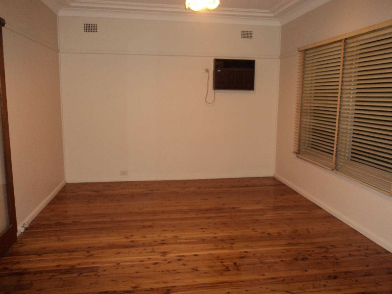 17  DAMIEN AVENUE, Greystanes NSW 2145