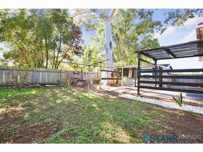 33  MOUNTFORD AVENUE, Guildford NSW 2161