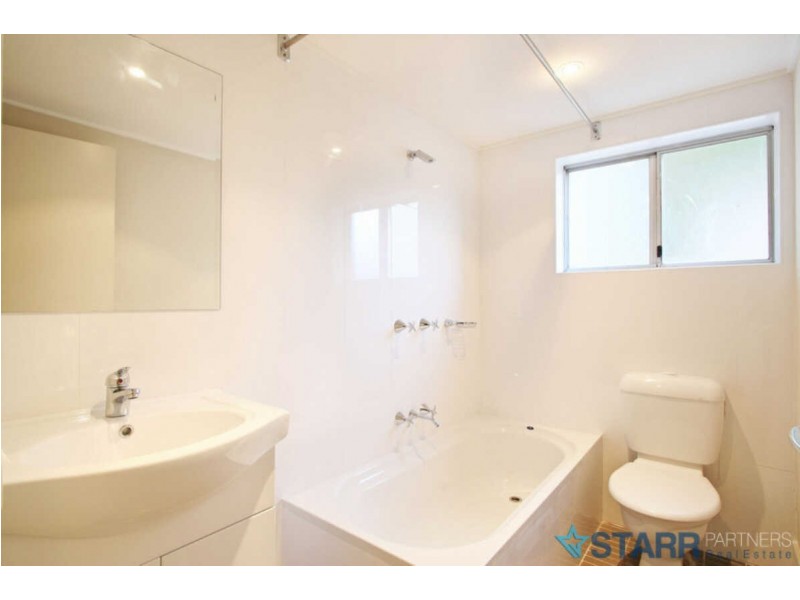 5/26  OXFORD STREET, Merrylands NSW 2160