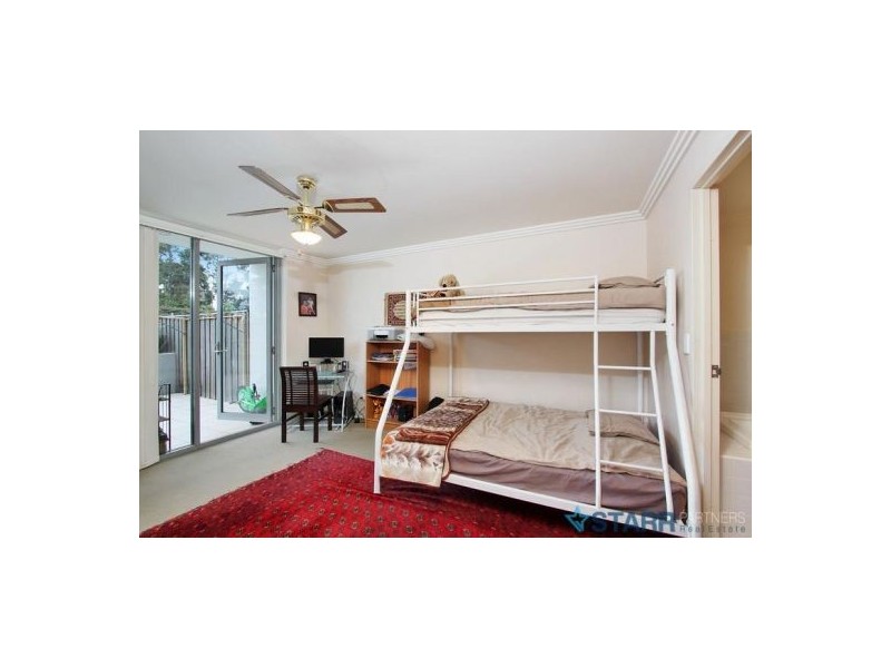 25/4-10 Benedict Court, Holroyd NSW 2142