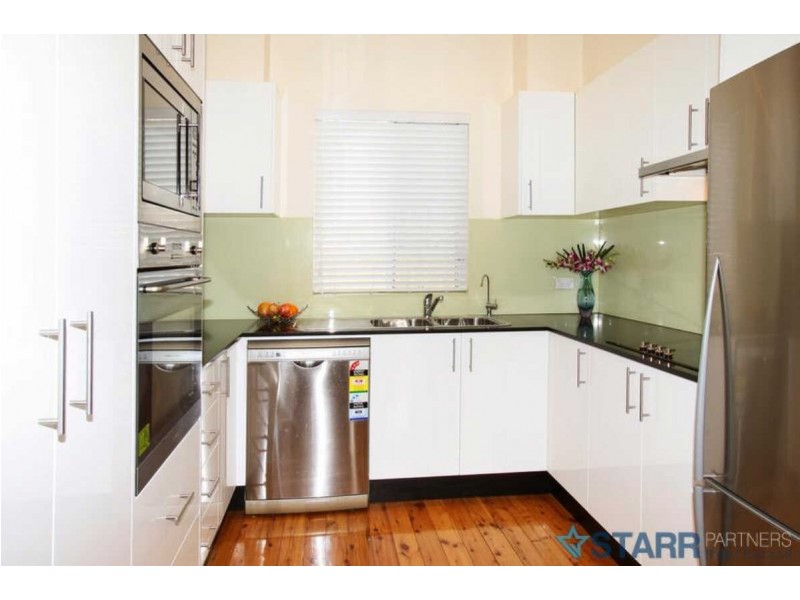 37  HENSON STREET, Merrylands NSW 2160