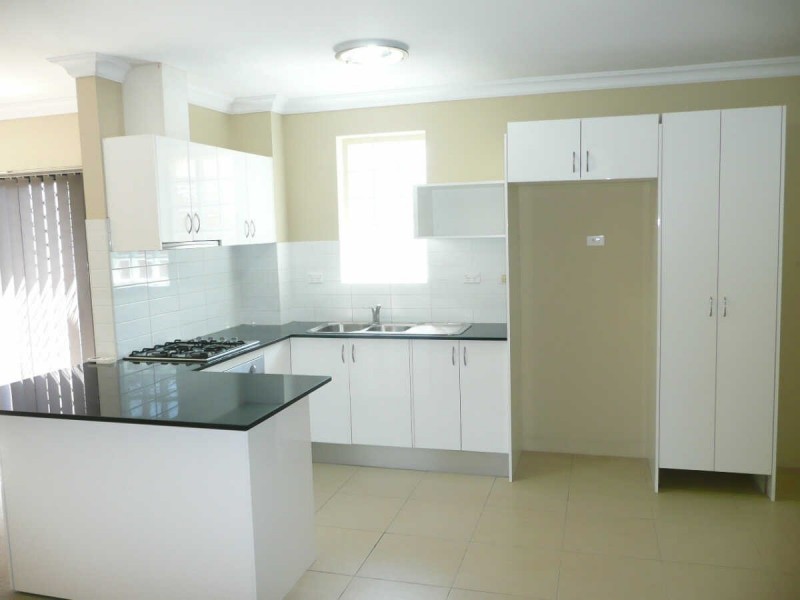 6/7  PATON STREET, Merrylands NSW 2160