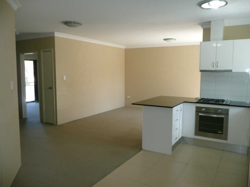 6/7  PATON STREET, Merrylands NSW 2160