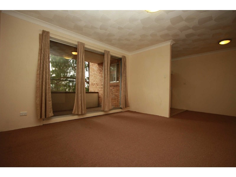 04/18  SHEFFIELD STREET, Merrylands NSW 2160