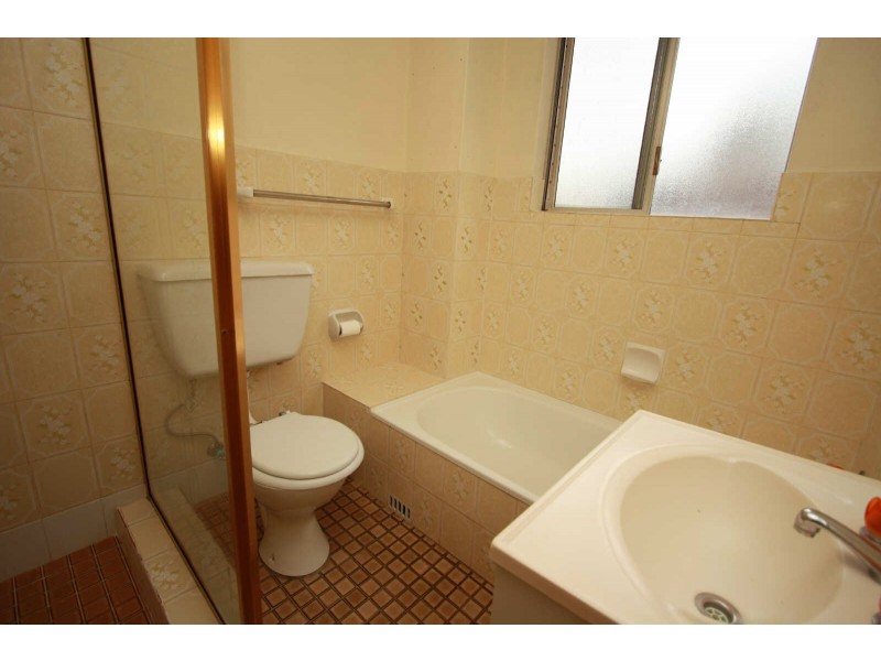 04/18  SHEFFIELD STREET, Merrylands NSW 2160