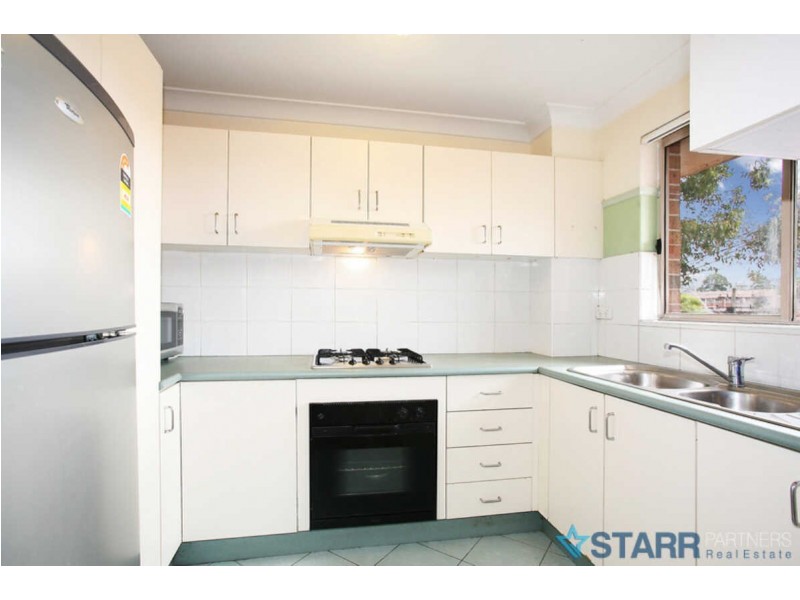 25/23  OXFORD STREET, Merrylands NSW 2160