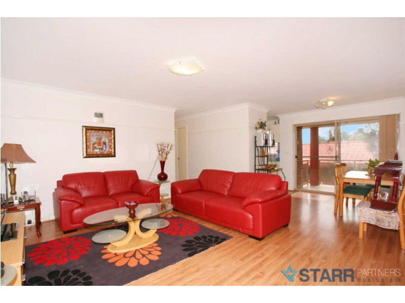 25/23  OXFORD STREET, Merrylands NSW 2160