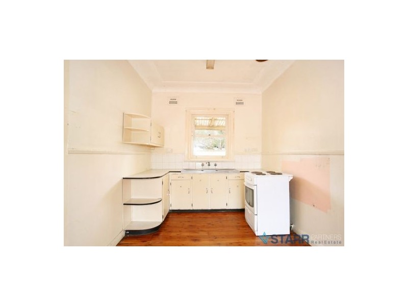 2 Lorraine Place, Merrylands NSW 2160