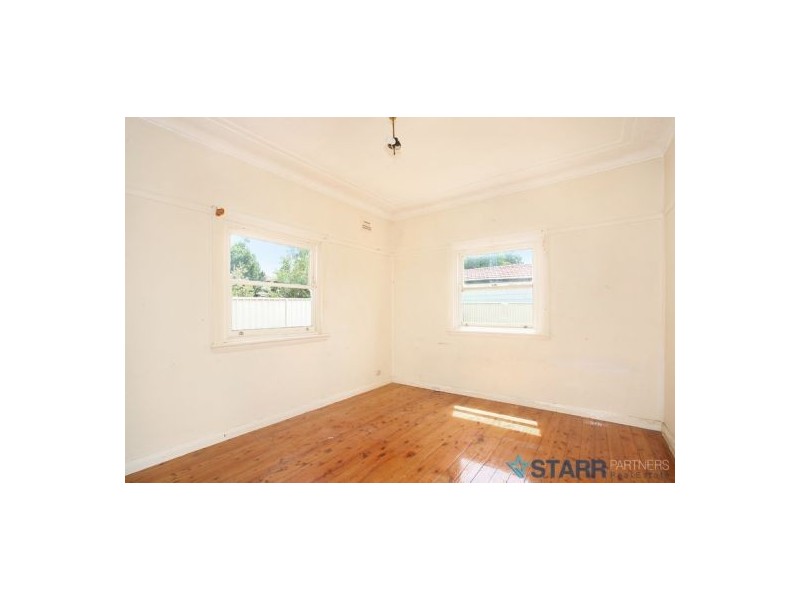 2 Lorraine Place, Merrylands NSW 2160