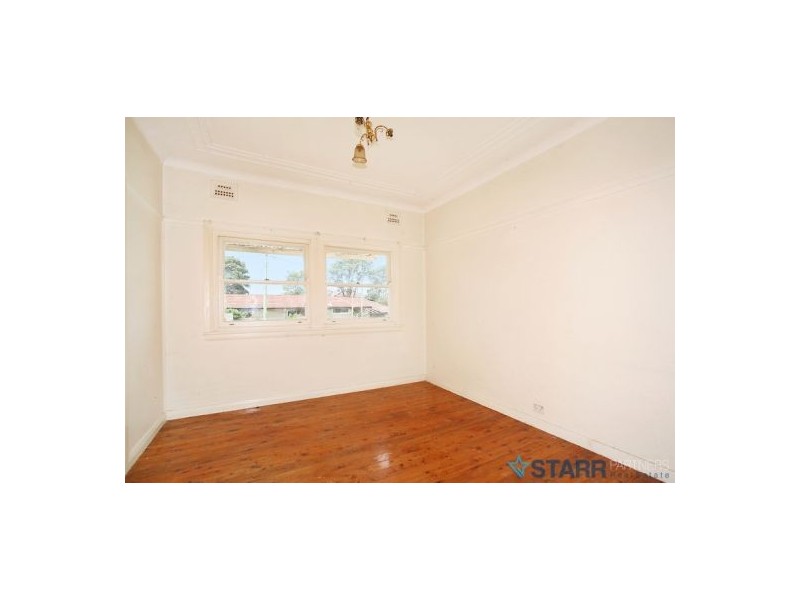 2 Lorraine Place, Merrylands NSW 2160