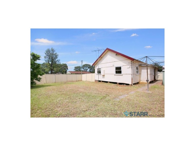 2 Lorraine Place, Merrylands NSW 2160