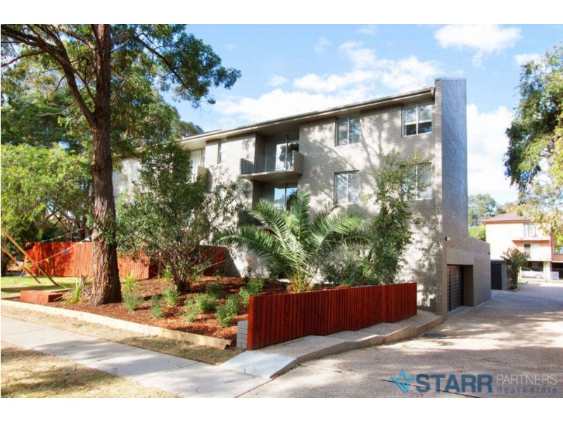 22/18  OXFORD STREET, Merrylands NSW 2160