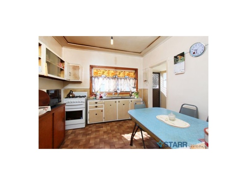 10 Regina Street, Guildford NSW 2161