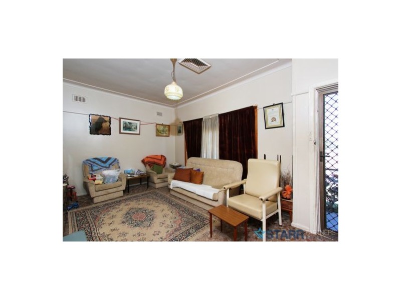 10 Regina Street, Guildford NSW 2161