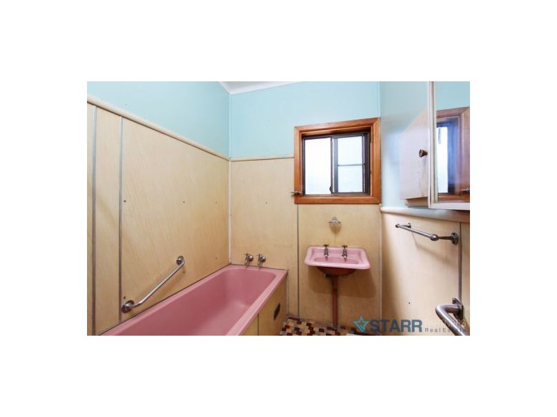 10 Regina Street, Guildford NSW 2161