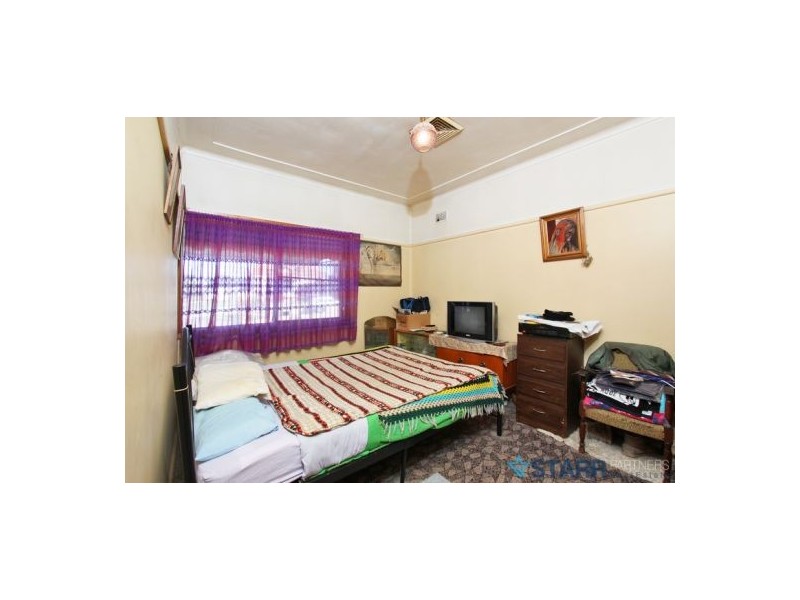 10 Regina Street, Guildford NSW 2161