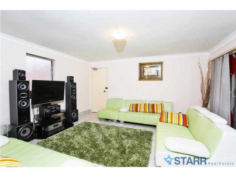 8/9  OXFORD STREET, Merrylands NSW 2160
