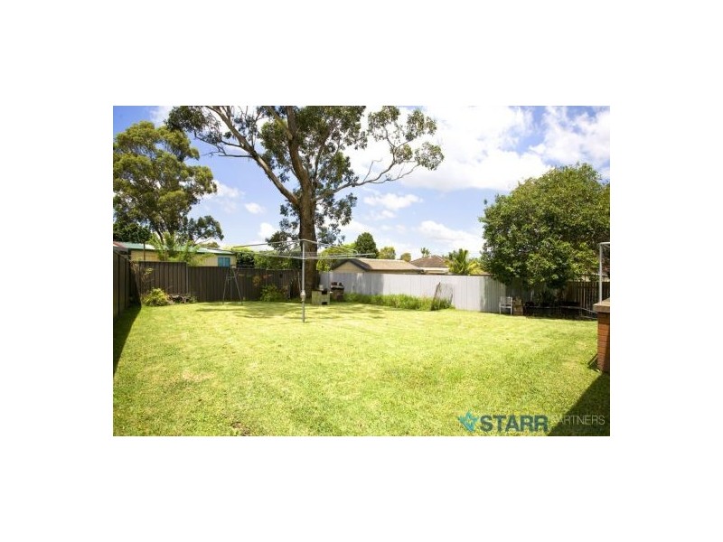 11 Dell Street, Woodpark NSW 2164