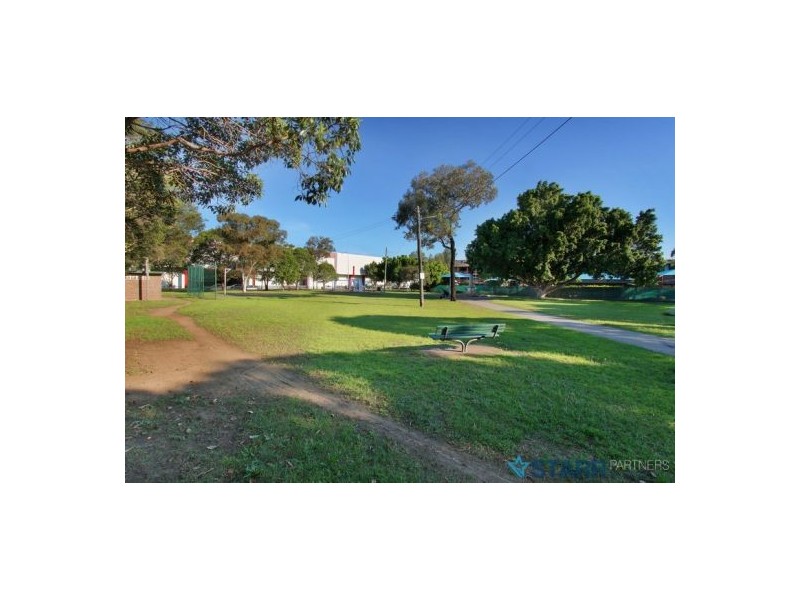 6/27 Windsor Road, Merrylands NSW 2160