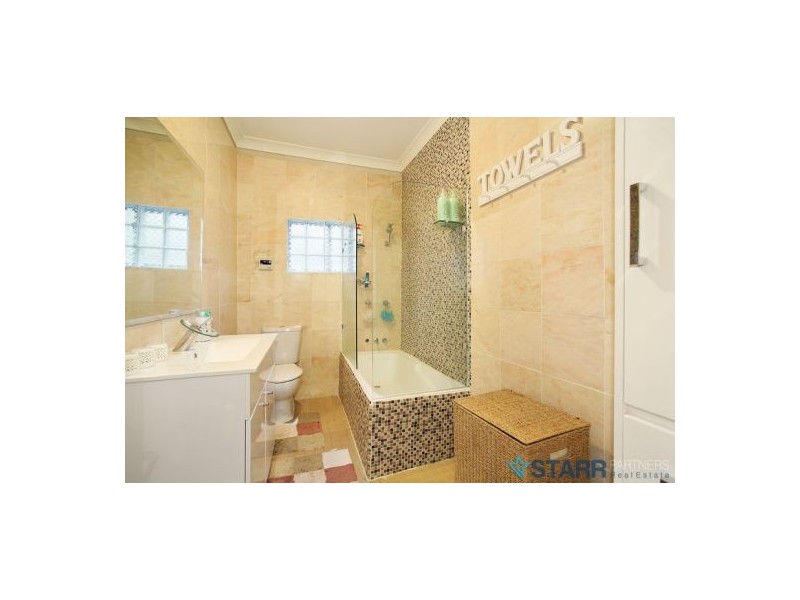 57 Warren Road, Woodpark NSW 2164