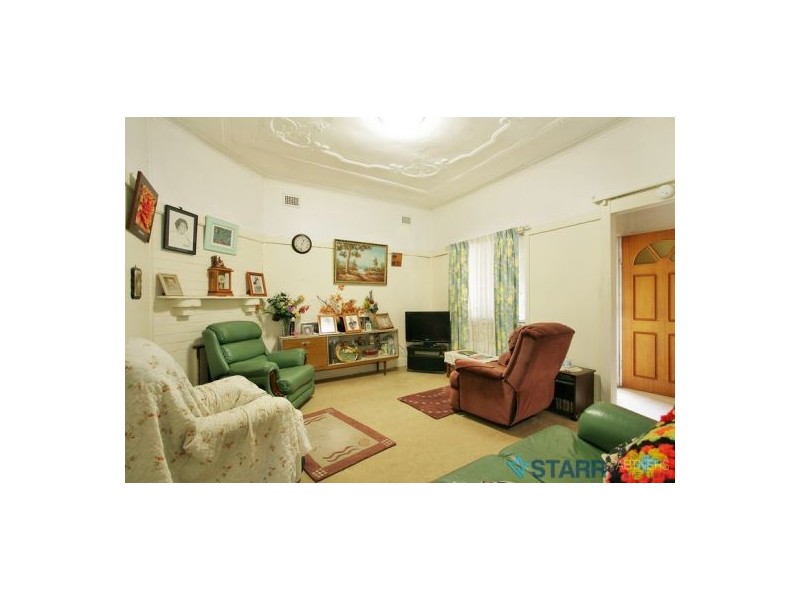 122 Warwick Road, Merrylands NSW 2160