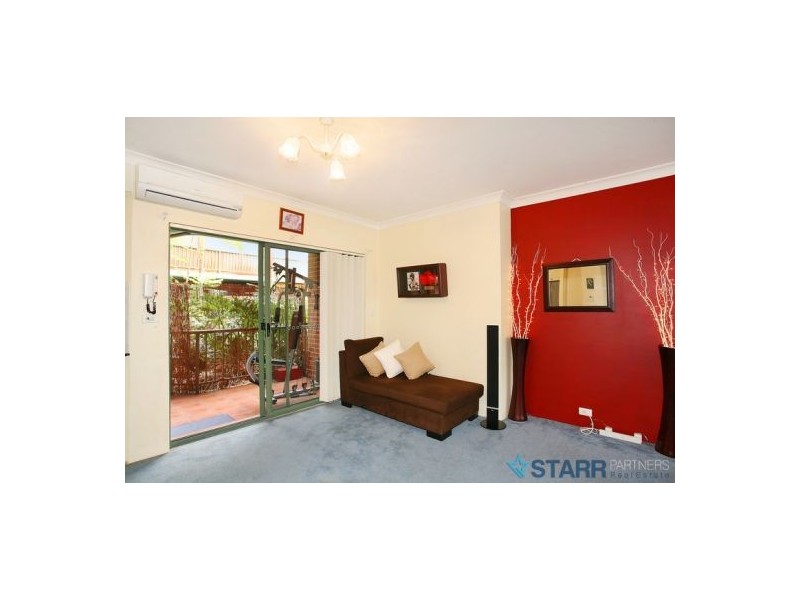 1/10 Arthur Street, Merrylands NSW 2160
