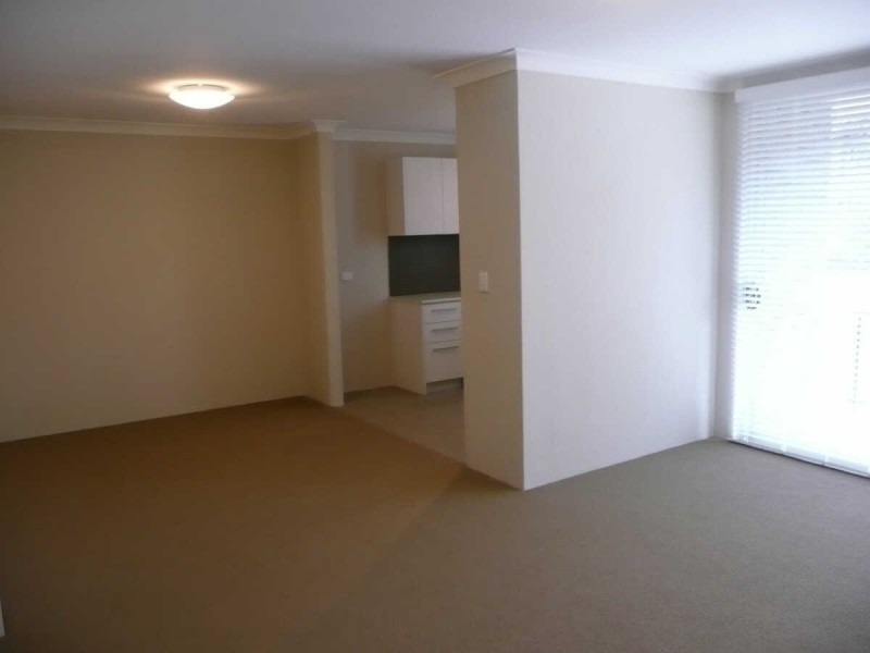 19/18  OXFORD STREET, Merrylands NSW 2160