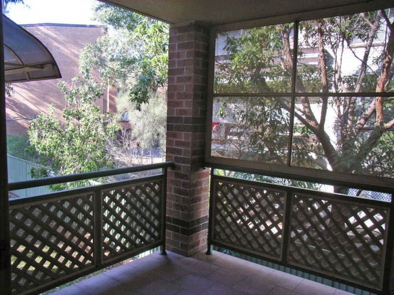 4/84  PITT STREET, Merrylands NSW 2160