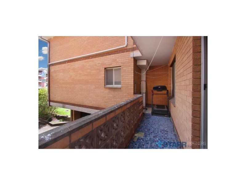 6/11 Birmingham Street, Merrylands NSW 2160