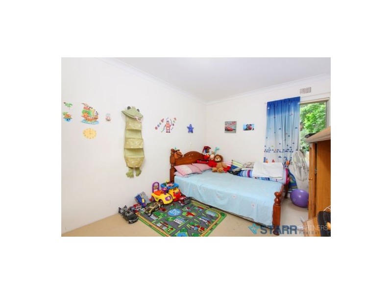 6/11 Birmingham Street, Merrylands NSW 2160