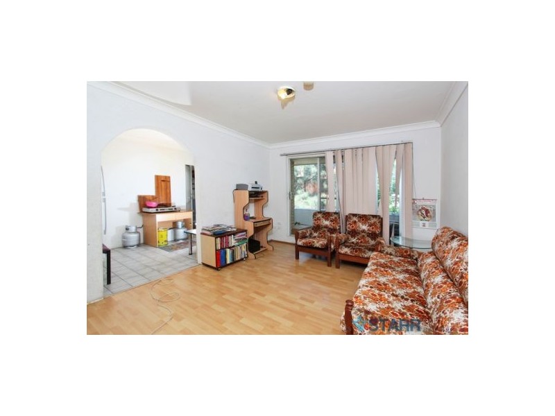 8/40 Birmingham Street, Merrylands NSW 2160